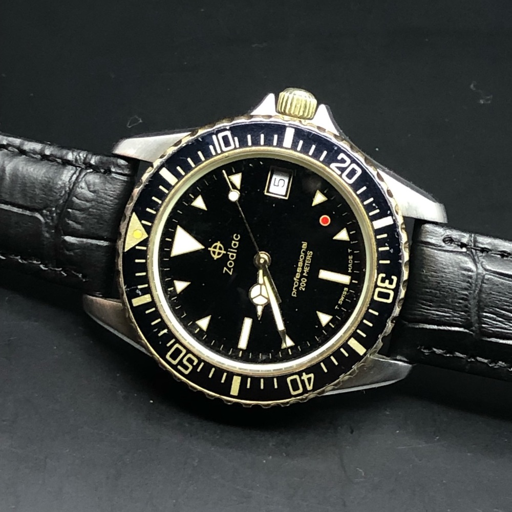 Zodiac Professional 200Meter RedDot Divers Vintage